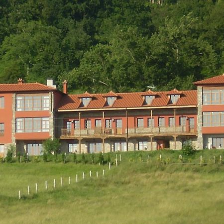 Escuelas De Fuentes Villaviciosa  Exteriér fotografie