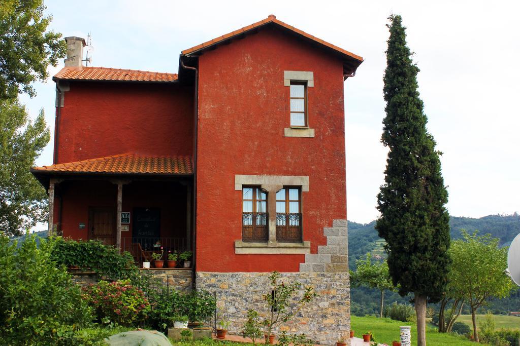 Escuelas De Fuentes Villaviciosa  Exteriér fotografie