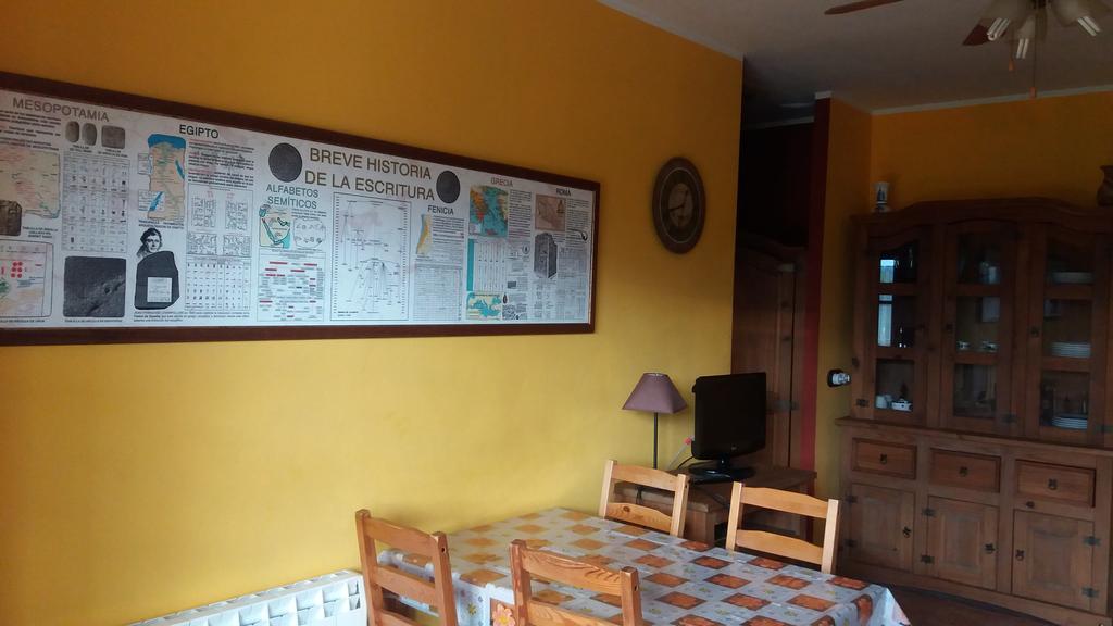 Escuelas De Fuentes Villaviciosa  Exteriér fotografie